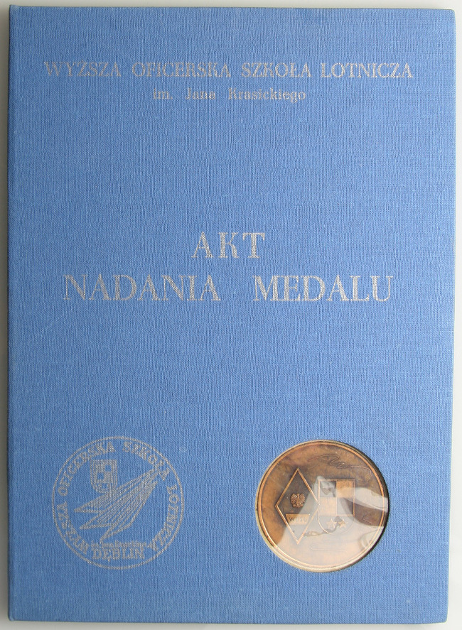 MEDAL WYŻSZEJ SZKOŁY LOTNICZEJ W DĘBLINIE + AKT NADANIA